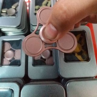 CON QUAY 3 CÁNH FIDGET SPINNER SAKURA