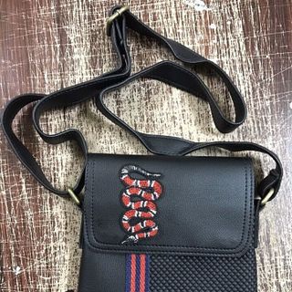 Túi nam đeo chéo nhỏ