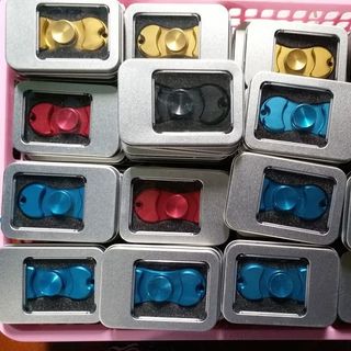 CON QUAY 2 CÁNH FIDGET SPINNER