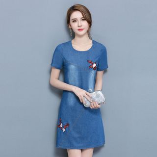Đầm Jean Thêu Hoa Đào