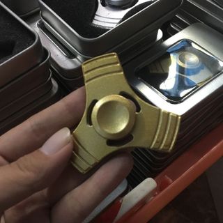 CON QUAY 3 CÁNH FIDGET SPINNER COMPASS