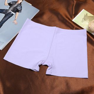Quần đúc dáng đùi độc đáo tinh tế