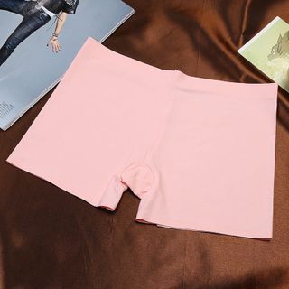 Quần đúc dáng đùi độc đáo tinh tế