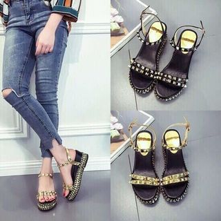 dép xuồng qc