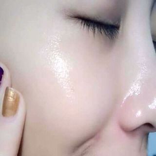 Sữa non kích trắng Clarins