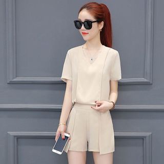 Set short màu da áo cổ tim quần giả váy cách điệu