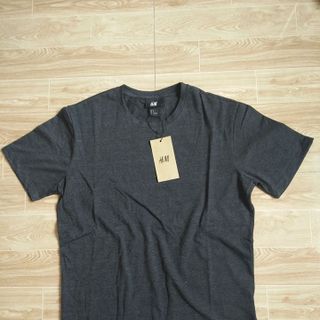 Áo thun nam cổ tròn