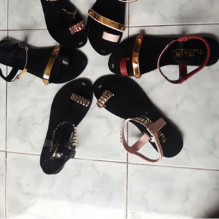 sandan sỉ giá rẻ