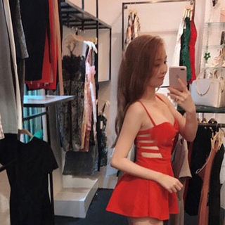đầm 2s khoét eo