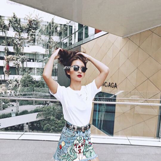 Mắt kính retro tròng xanh huyền thoại