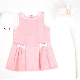 Đầm Flapper xếp ly đính nơ