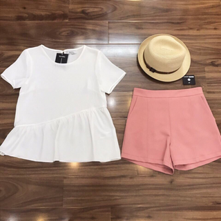 Áo peplum vạt chéo trắng