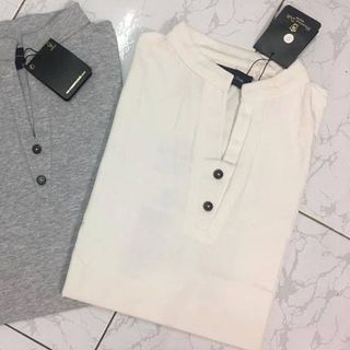 áo phông cổ V phối cúc