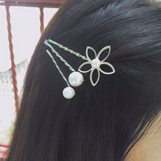 SỈ KẸP TÓC VÀ PHỤ KIỆN CHO CÁC BÁN ĐÔ NỮ ĐÂY