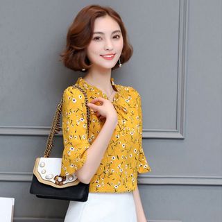 Áo sơ mi hoa vàng cổ nhún cột nơ tay loe