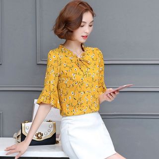 Áo sơ mi hoa vàng cổ nhún cột nơ tay loe