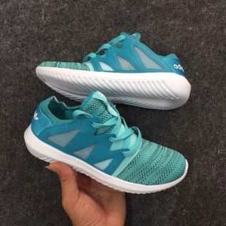 giày thể thao nữ