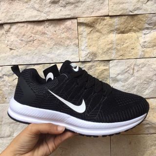 GIÀY THỂ THAO GIÁ RẺ TẠI HCM