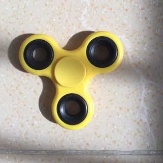 Con quay spinner nhựa