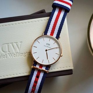 Đồng hồ dây vải