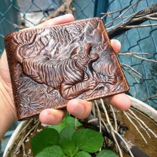 Ví cầm tay nam da bò 100 in hình Hổ Ngạo Trùng Thiên