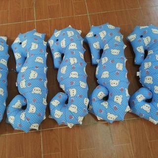 gối ôm cá ngựa
