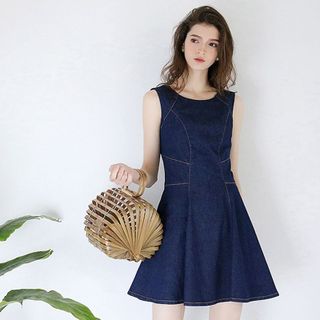 Đầm Jean Xòe Sát Nách Beauty