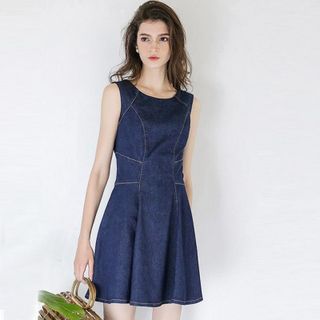 Đầm Jean Xòe Sát Nách Beauty