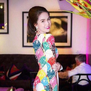 đầm body nhiều màu sắc