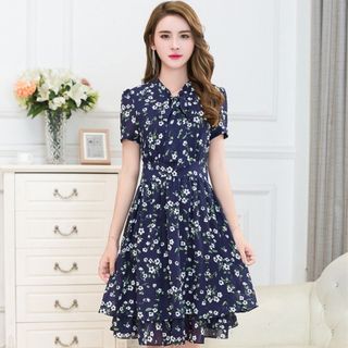 Đầm xòe 2 tầng cổ V cột nơ