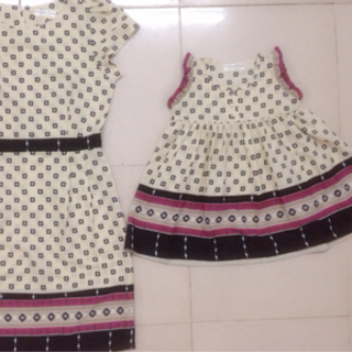 set mẹ và bé đầm bút chì