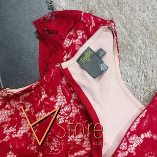 MS 01532 ĐẦM REN DÁNG ÔM TAYLOR