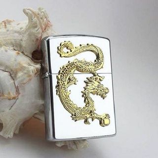 bật Zippo con rồng vàng phương đông khắc nổi đẳng cấp