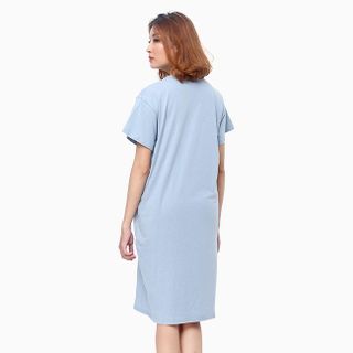 Áo thun nữ oversize form dài màu xanh