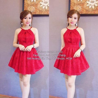 Đầm ren xoè