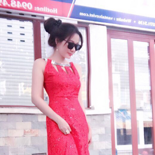 đầm ren kim sa