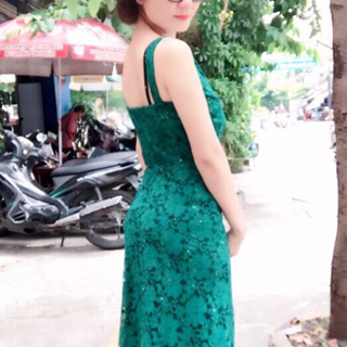 đầm ren kim sa