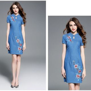 Đầm Jean Sườn Xám Thêu Hoa Thượng Hải