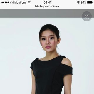 Đầm nữ kiểu xả tà màu đen