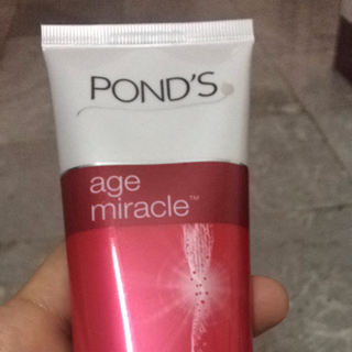 sữa rửa mặt pond 100g