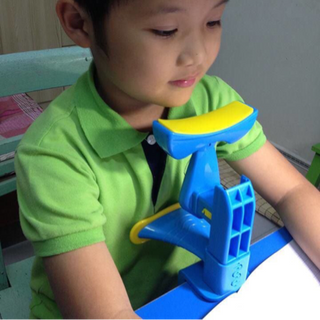 giá chống cận thị gù lưng cho trẻ