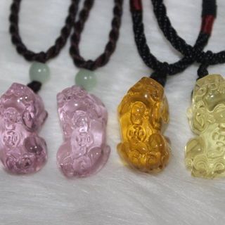 Mặt dây chuyền đá quý
