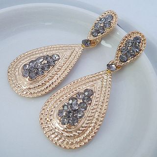 Khuyên tai nữ thời trang thiết kế trẻ trung màu sắc thanh lịch Mã sản phẩm 10531828