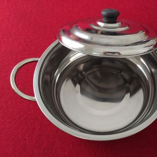 Bộ bếp cồn và nồi lẩu với kiểu dáng gọn nhẹ