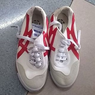 giầy đế kếp