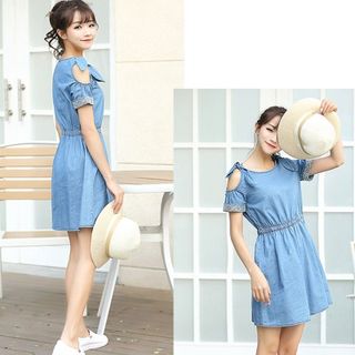 Đầm Jean Xòe Cột Nơ Vai Tay Thêu
