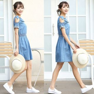 Đầm Jean Xòe Cột Nơ Vai Tay Thêu