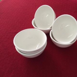 Combo 6 chén sứ trắng dày với kiểu dáng sang trọng