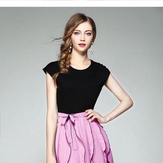 SET CHÂN VÁY HỒNG ÁO THUN ĐEN - DT282