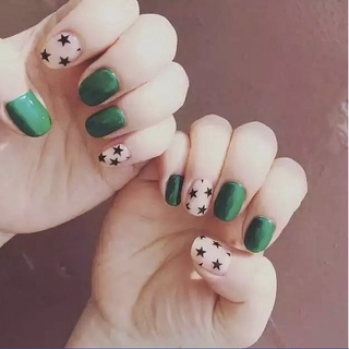 Nail giả đính hạt
